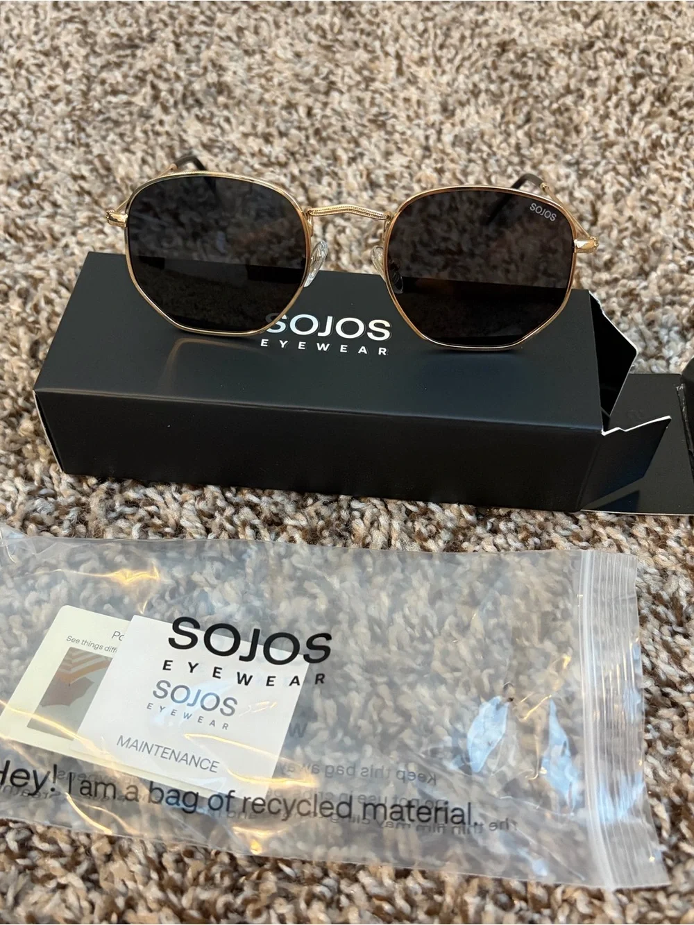 Women’s SOJOS sunglasses